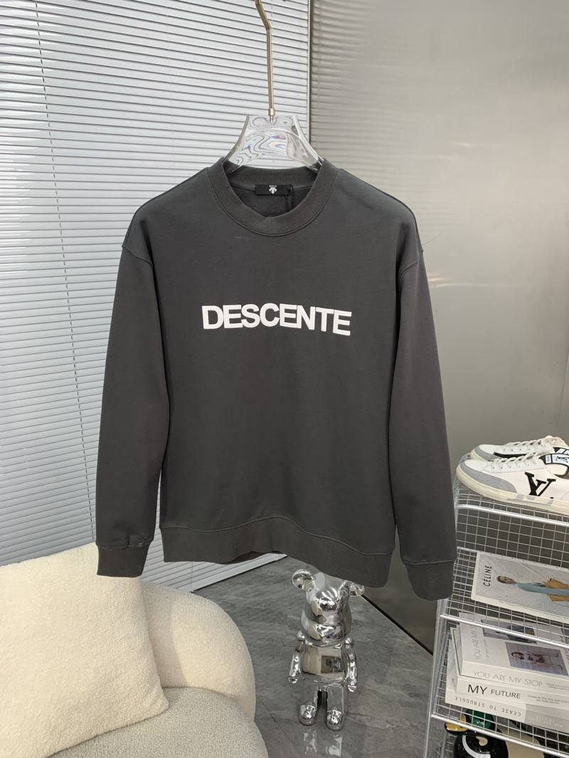 Descente Hoodies